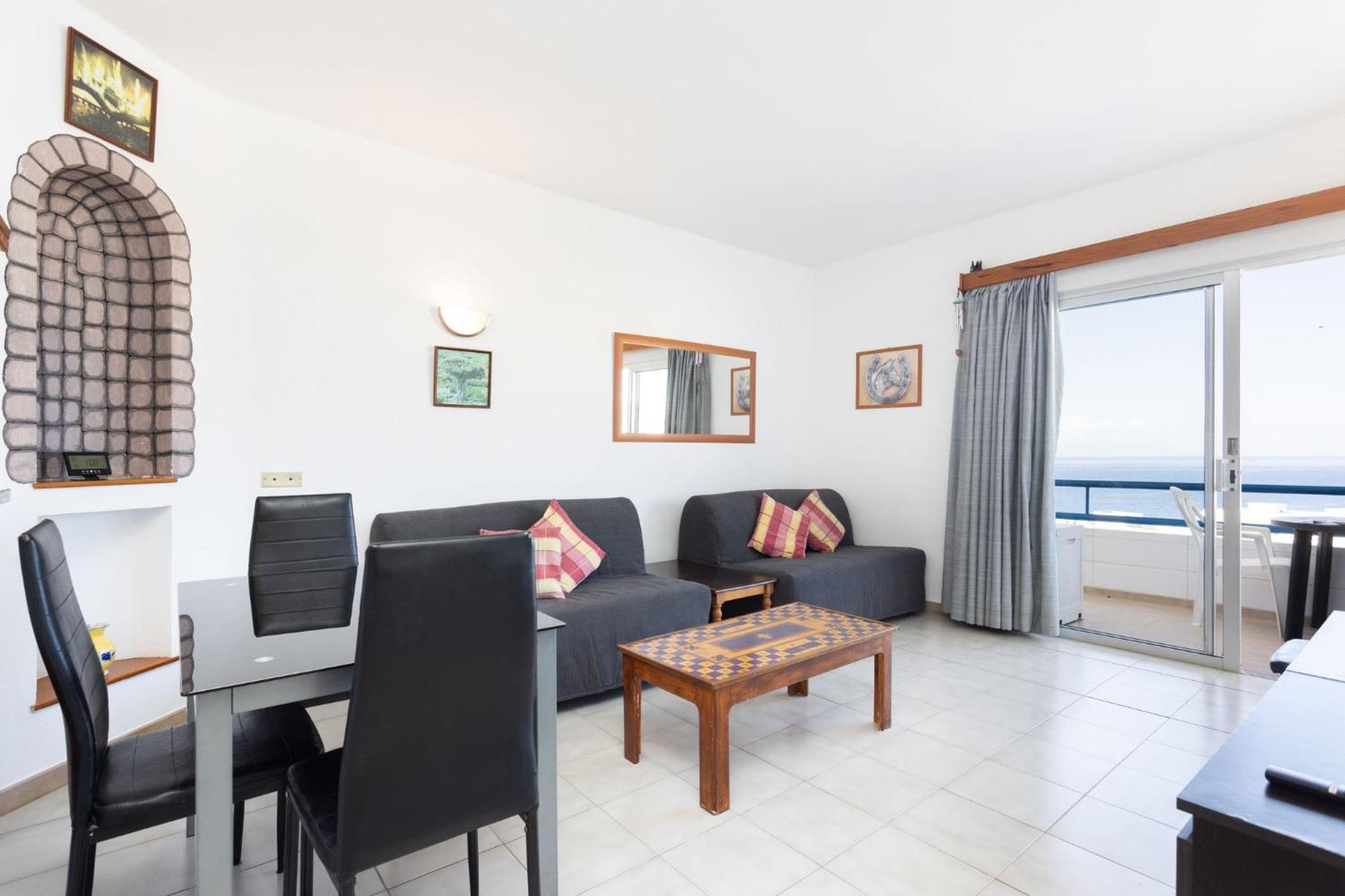 Apartment With At 50 Meters, Swimming Pool And Wonderful Oceansunset View